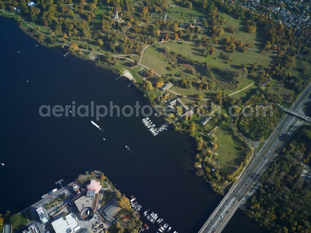 Potsdam from above - Riparian zones on the course of the river Havel to the Tiefen See in Potsdam in the state Brandenburg