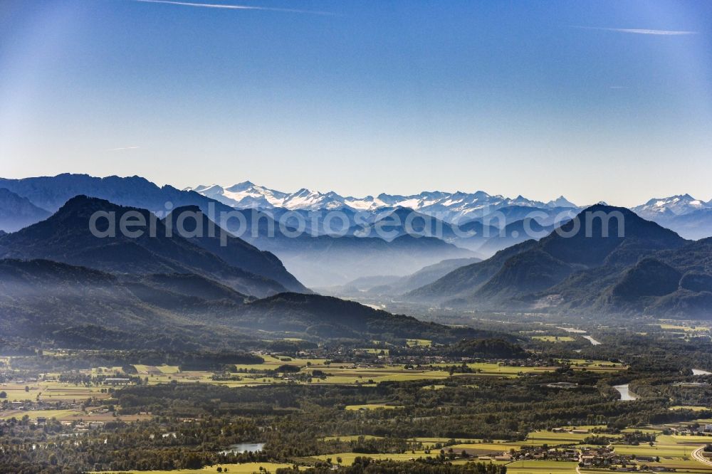 Aerial photograph Nußdorf am Inn - Riverside areas on the river course of the Inn overlooking the Alps in Nussdorf am Inn in the state of Bavaria, Germany