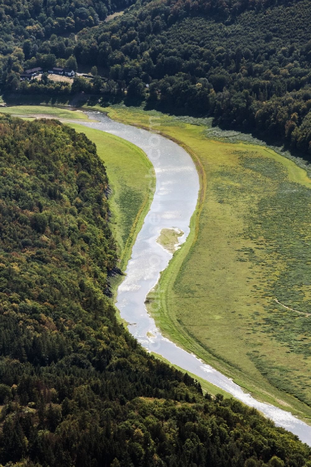 Aerial photograph Vöhl - Riparian zones on the course of the river of Itter in Voehl in the state Hesse, Germany