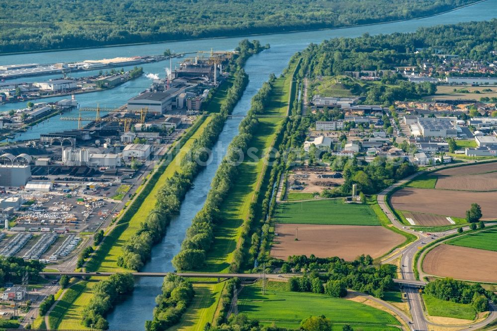 Kehl from above - Riparian zones on the course of the river of Kinzig with Rheinmuendung in Kehl in the state Baden-Wurttemberg, Germany