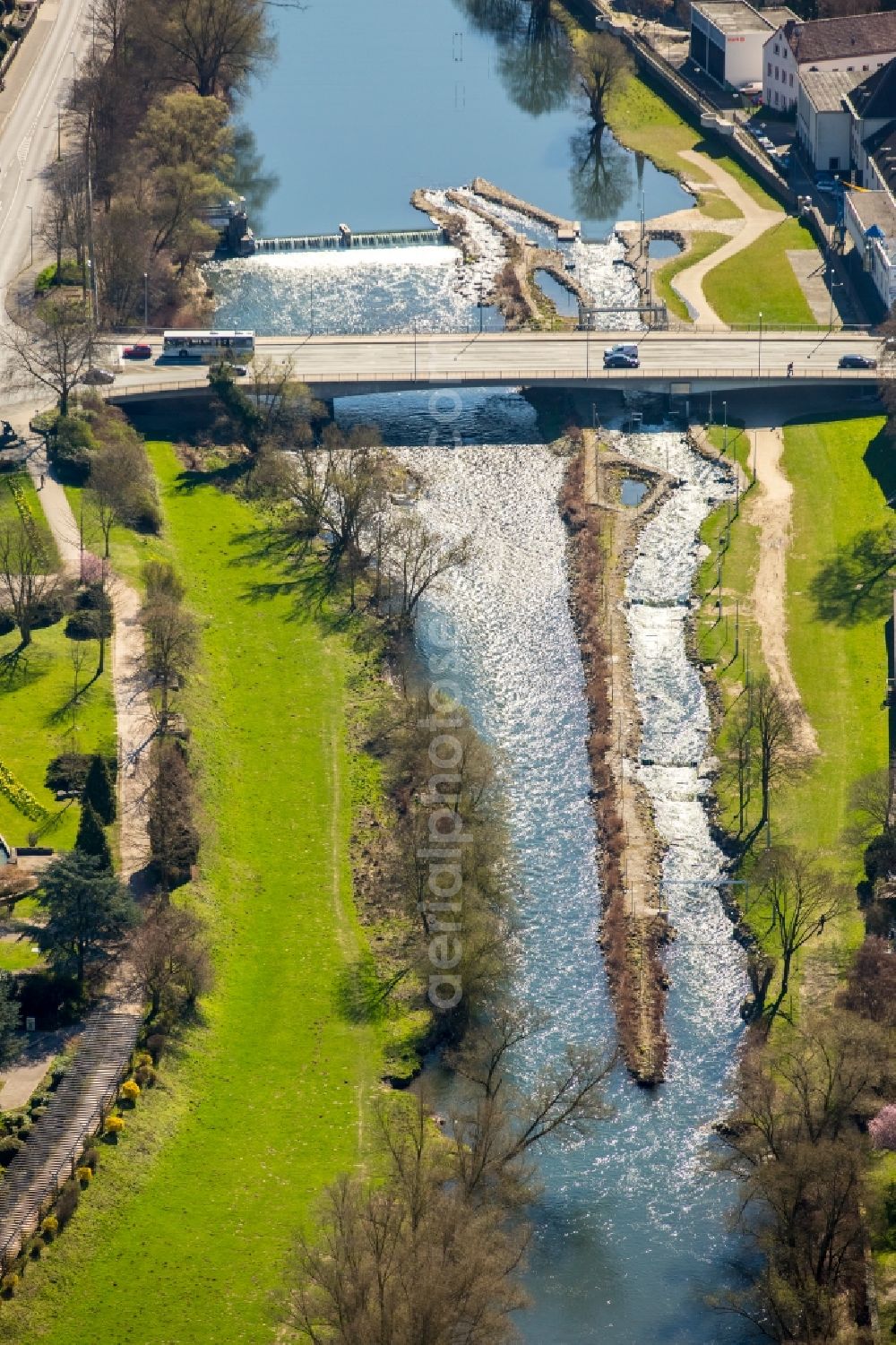 Aerial photograph Hagen - Riparian zones on the course of the river of Lenne in the district Hohenlimburg in Hagen in the state North Rhine-Westphalia