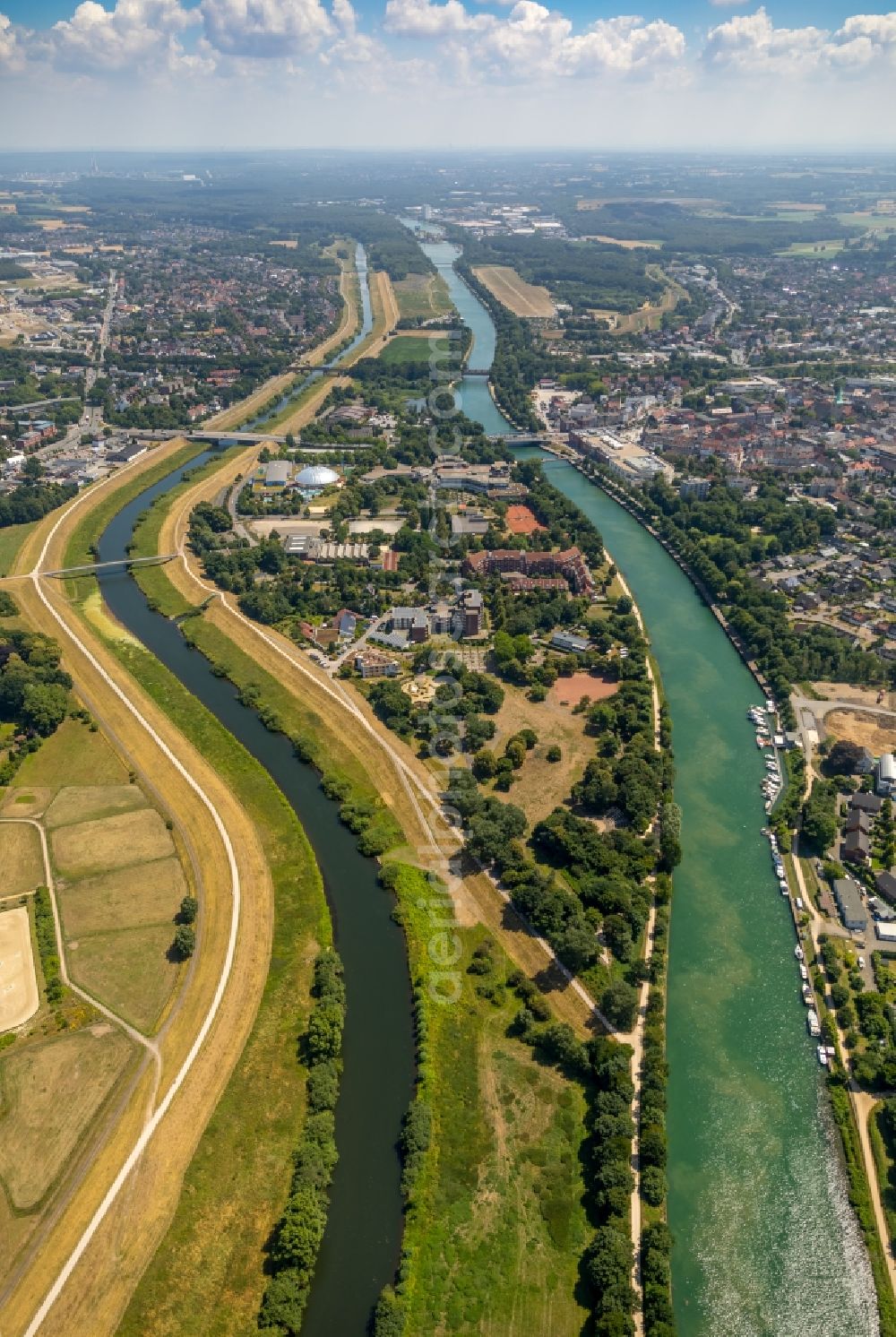 Aerial image Dorsten - Riparian zones on the course of the river of Lippe in Dorsten in the state North Rhine-Westphalia, Germany