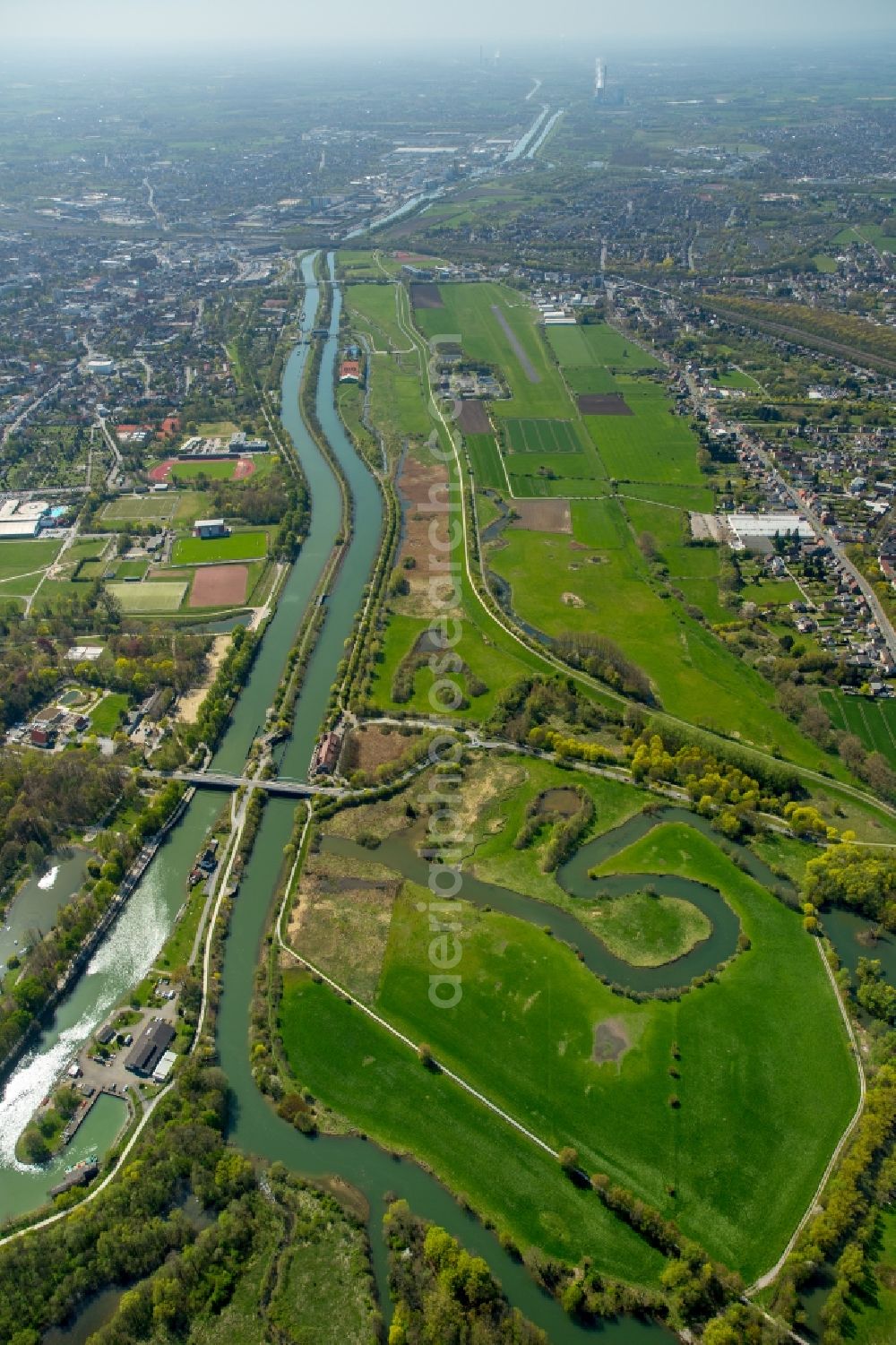 Hamm from above - Riparian zones on the course of the river in Hamm in the state North Rhine-Westphalia