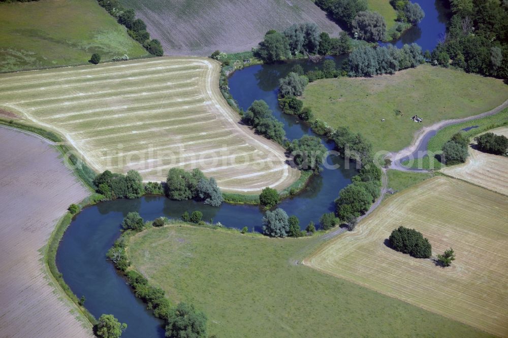 Aerial photograph Lünen - Uferbereiche am Flussverlauf the lip along the Lippeaue in Luenen im Bundesland Nordrhein-Westfalen