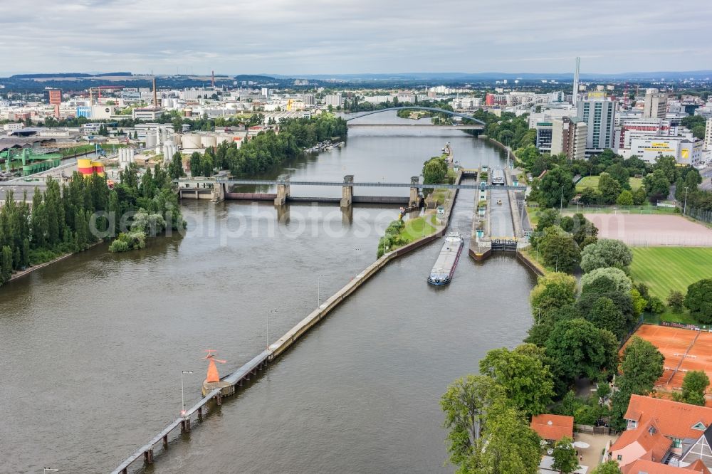 Offenbach am Main from above - Riparian zones on the course of the river of Main destrict Ostend in Frankfurt in the state Hesse