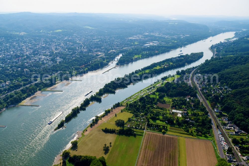 Bad Honnef from the bird's eye view: Riparian zones on the course of the river of the Rhine river in Bad Honnef in the state North Rhine-Westphalia, Germany