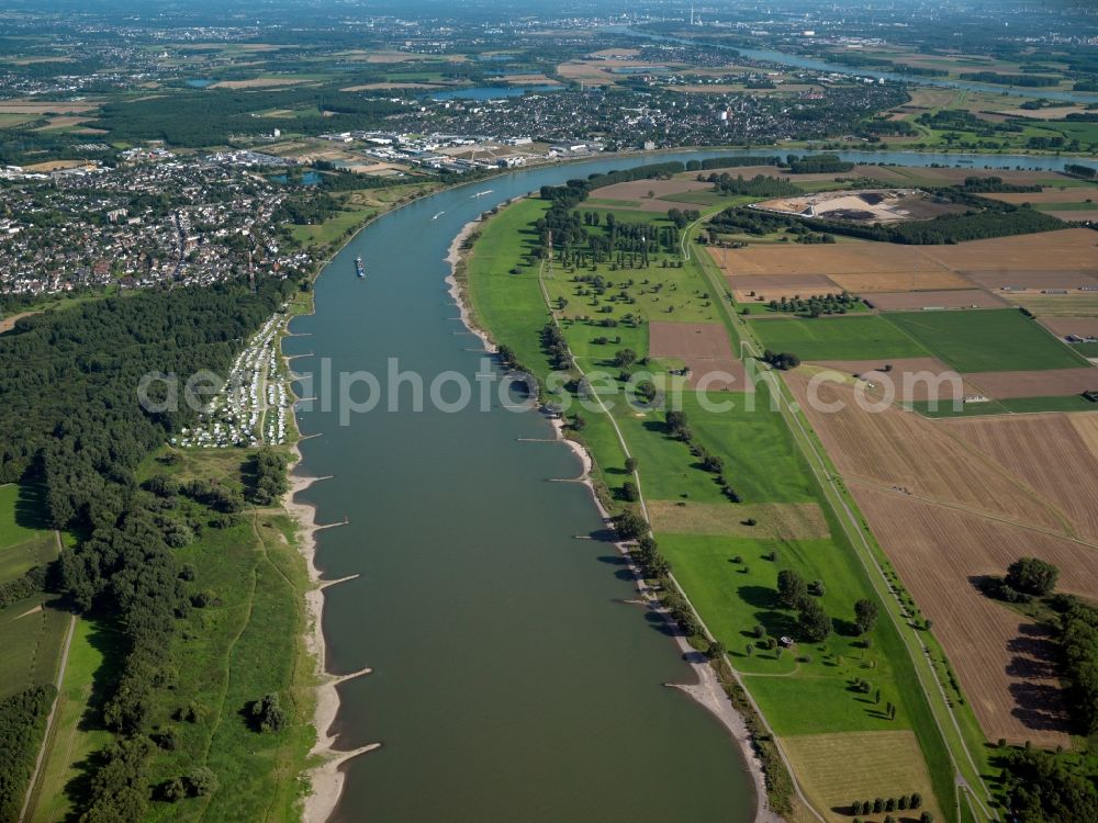 Dormagen from above - Riparian zones on the course of the river of the Rhine river in Dormagen in the state North Rhine-Westphalia, Germany