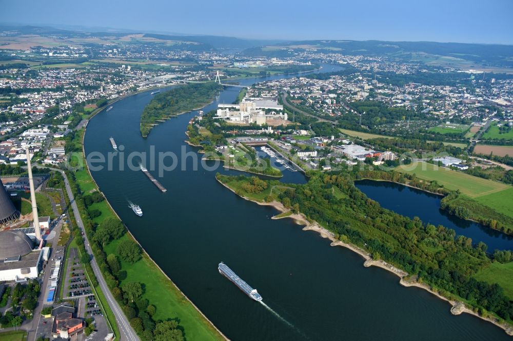 Weißenthurm from above - Riparian zones on the course of the river of the Rhine river in Weissenthurm in the state Rhineland-Palatinate, Germany