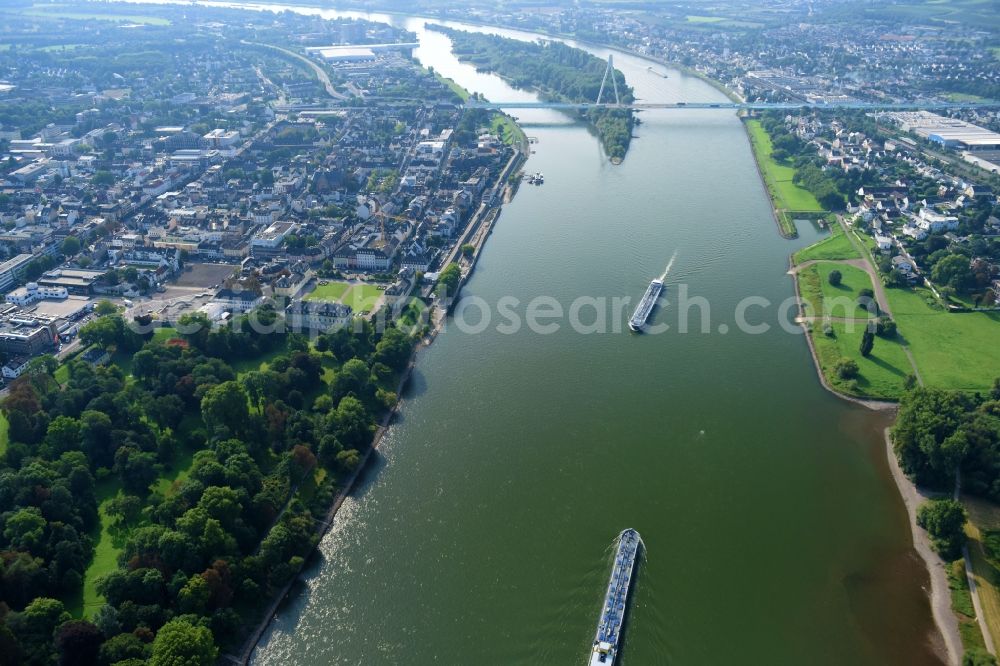 Aerial image Weißenthurm - Riparian zones on the course of the river of the Rhine river in Weissenthurm in the state Rhineland-Palatinate, Germany