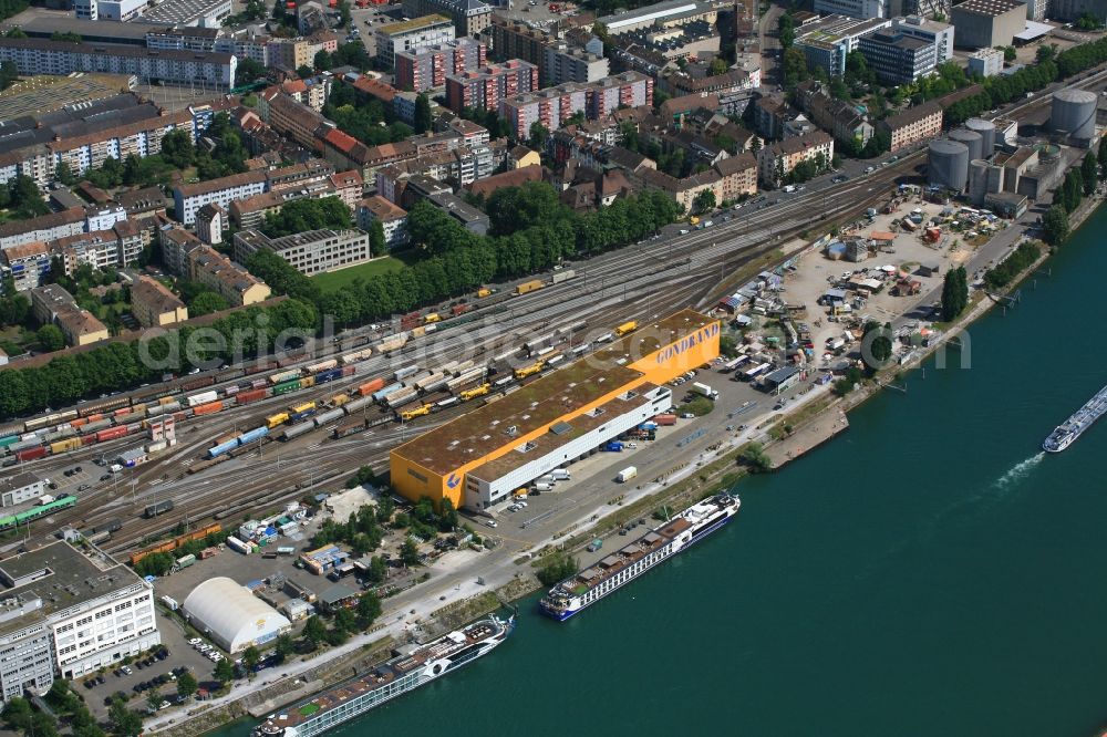 Aerial photograph Basel - Riparian zones on the course of the river Rhine at the Uferstrasse in Basel, Switzerland