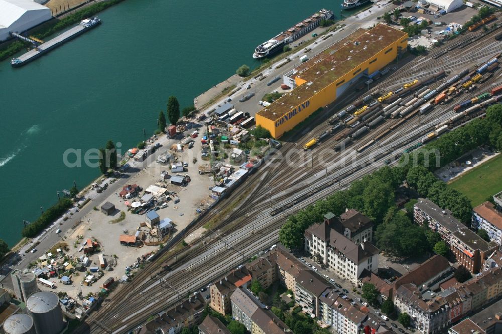 Aerial photograph Basel - Riparian zones on the course of the river Rhine at the Uferstrasse in Basel, Switzerland