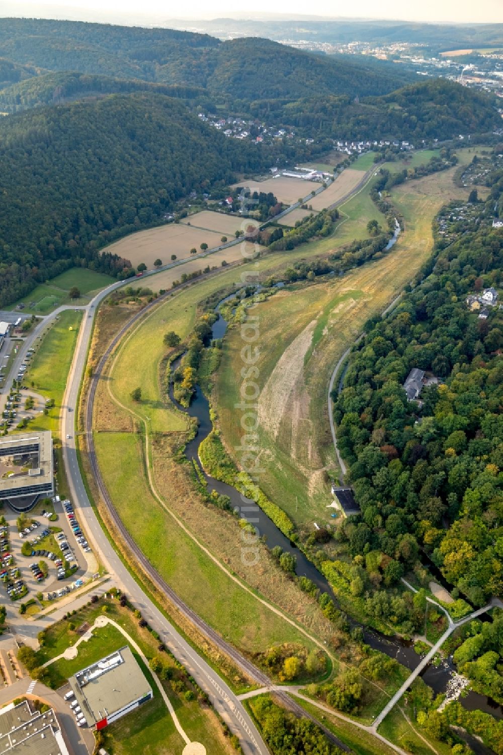 Aerial photograph Arnsberg - Riparian zones on the course of the river the Ruhr in Arnsberg in the state North Rhine-Westphalia, Germany