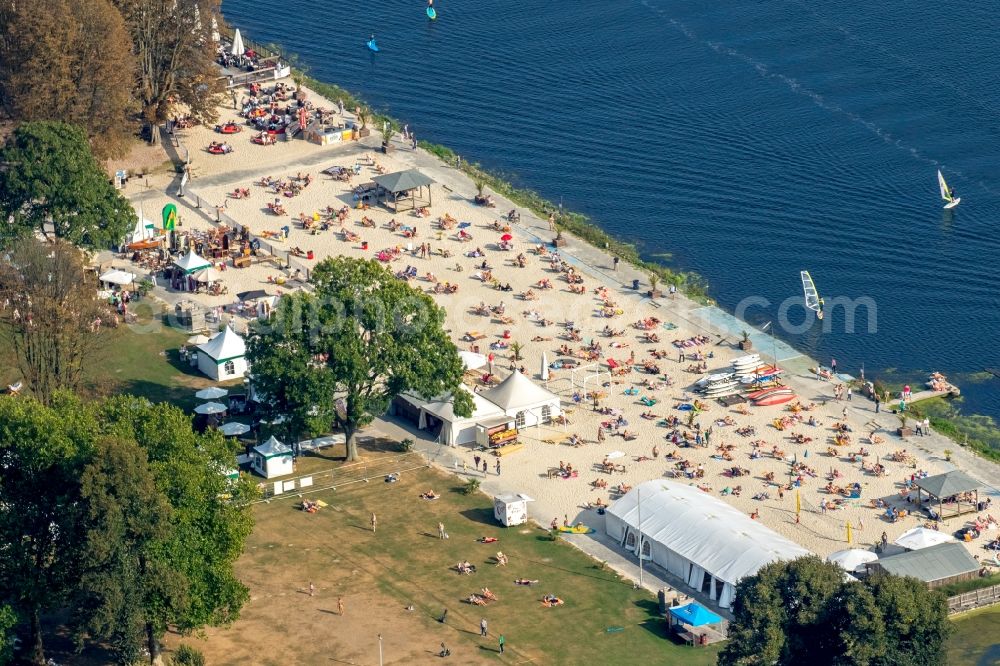 Essen from above - Riparian zones on the course of the ruhr- river near the public bathing beach Seaside Beach Baldeney in Essen in the state North Rhine-Westphalia