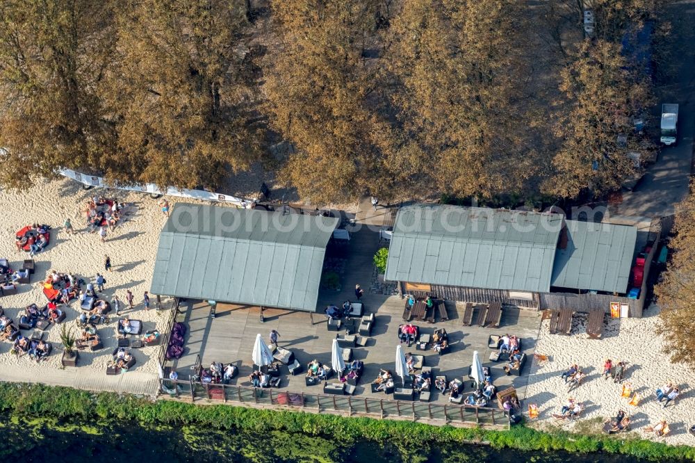 Aerial image Essen - Riparian zones on the course of the ruhr- river near the public bathing beach Seaside Beach Baldeney in Essen in the state North Rhine-Westphalia