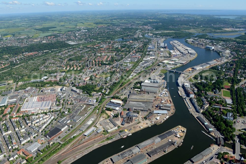 Lübeck from above - Riparian zones on the course of the river Stadtgraben - Trave - Untertrave in Luebeck in the state Schleswig-Holstein