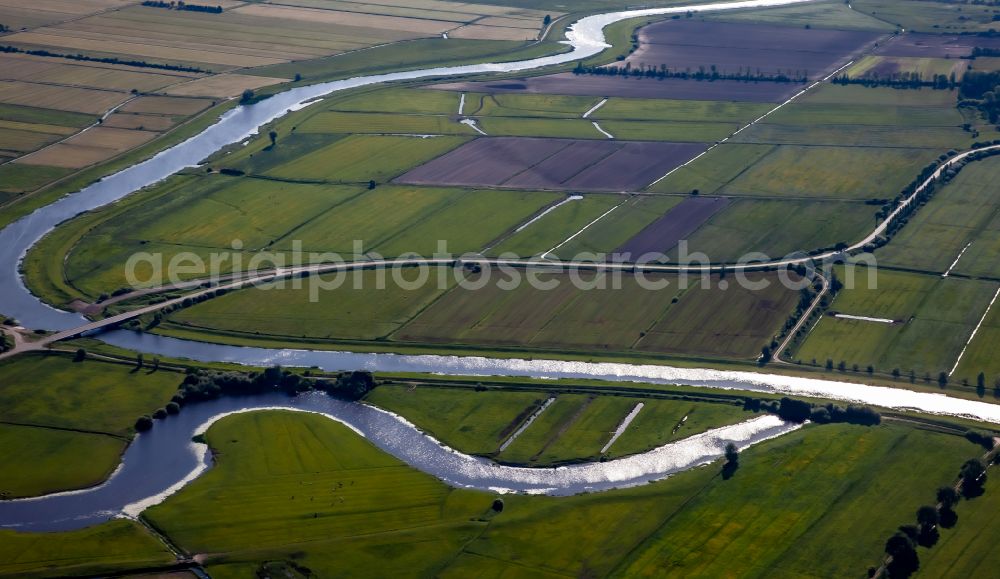 Aerial image Süderhöft - Riparian areas on the course of the Treene in Suederhoeft in the state Schleswig-Holstein, Germany