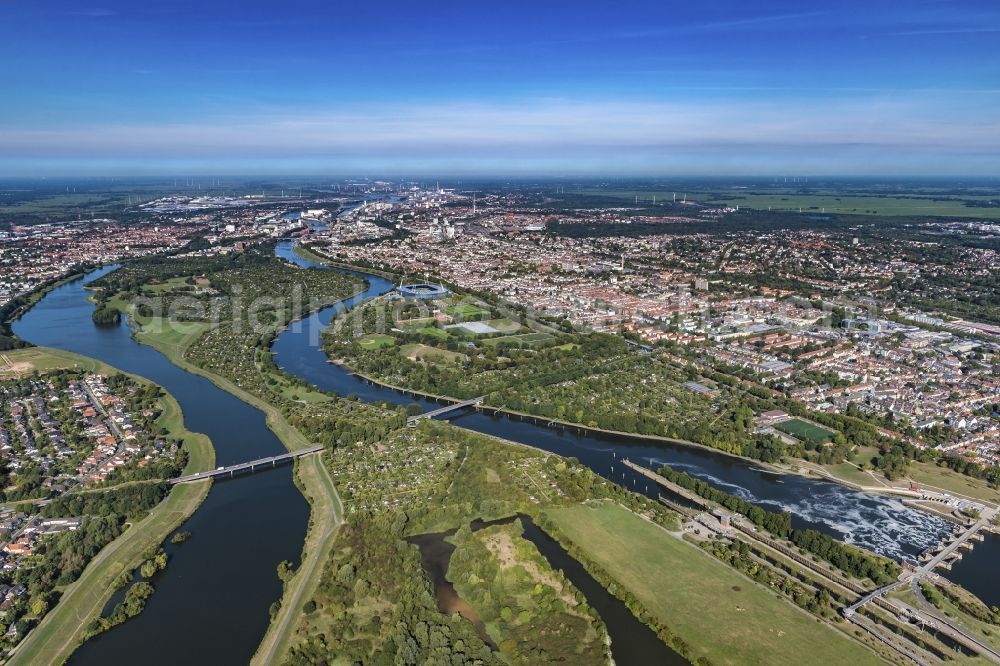 Bremen from above - Riparian zones on the course of the river of Weser - Werdersee in the district Habenhausen in Bremen, Germany