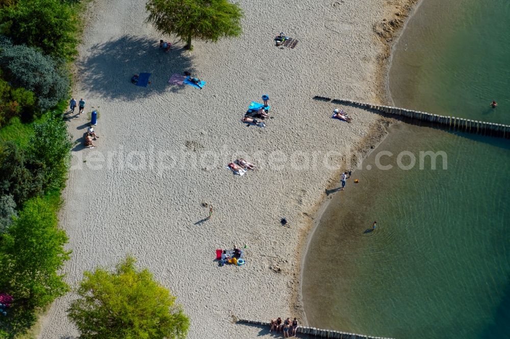 Aerial image Markkleeberg - Beach areas on the on Markkleberger See in Markkleeberg in the state Saxony, Germany