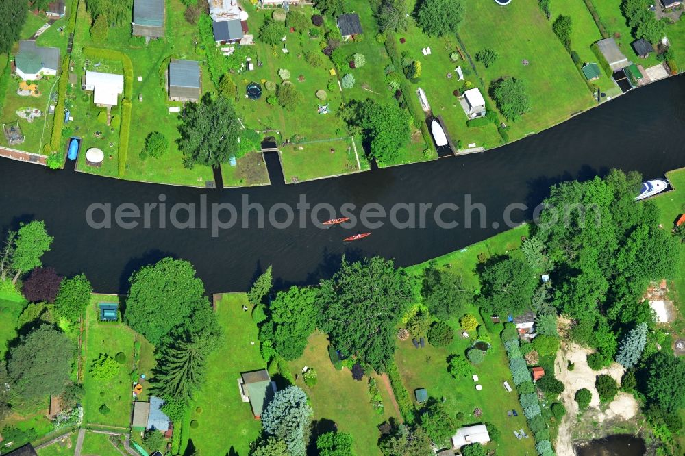 Aerial image Fangschleuse - Shore areas of the garden plots along the course of the Loecknitz in Fangschleuse in Brandenburg