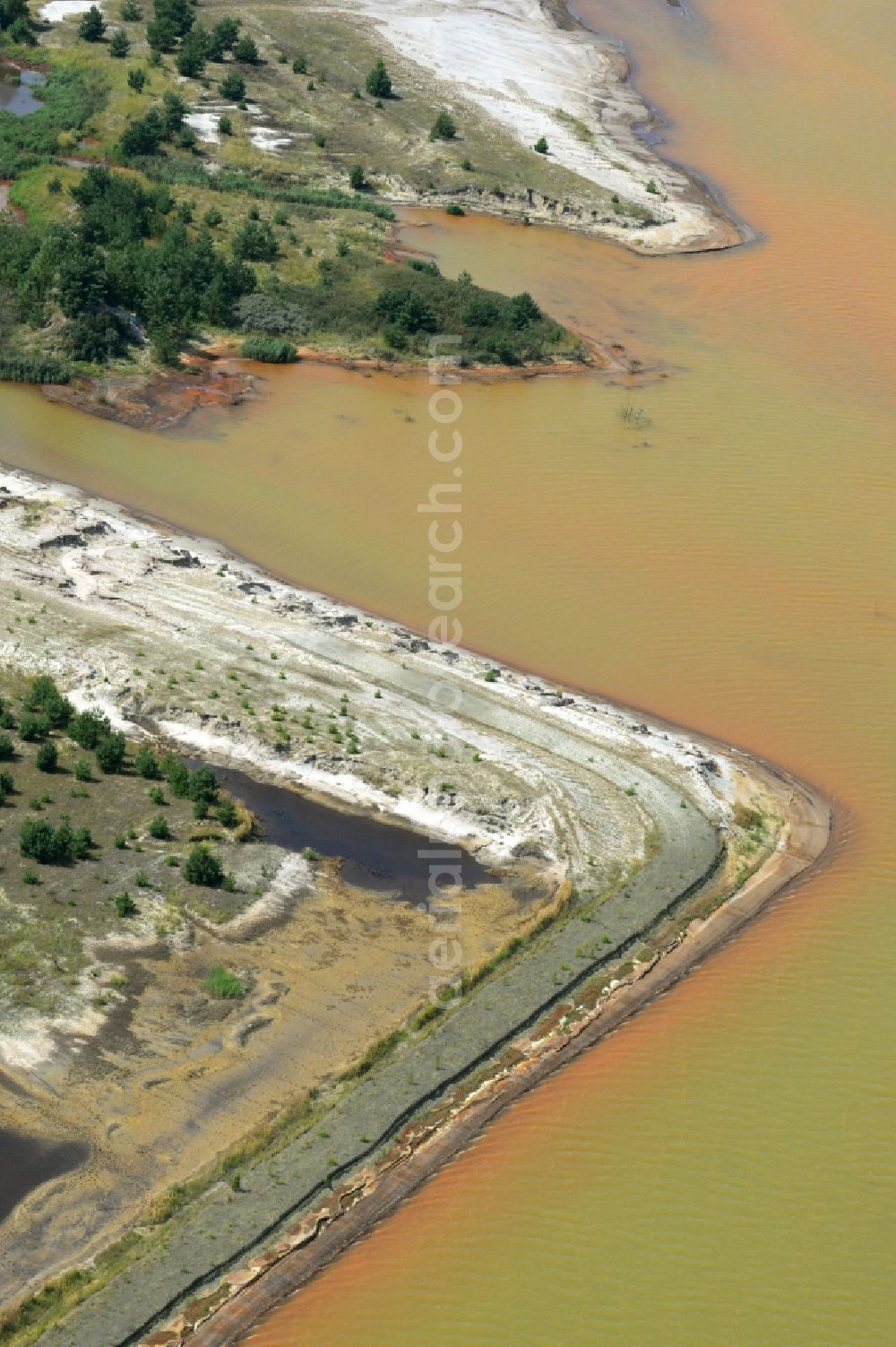 Aerial image Luckau - Shore areas of flooded former lignite opencast mine and renaturation lake Schlabendorfer See in Luckau in the state Brandenburg