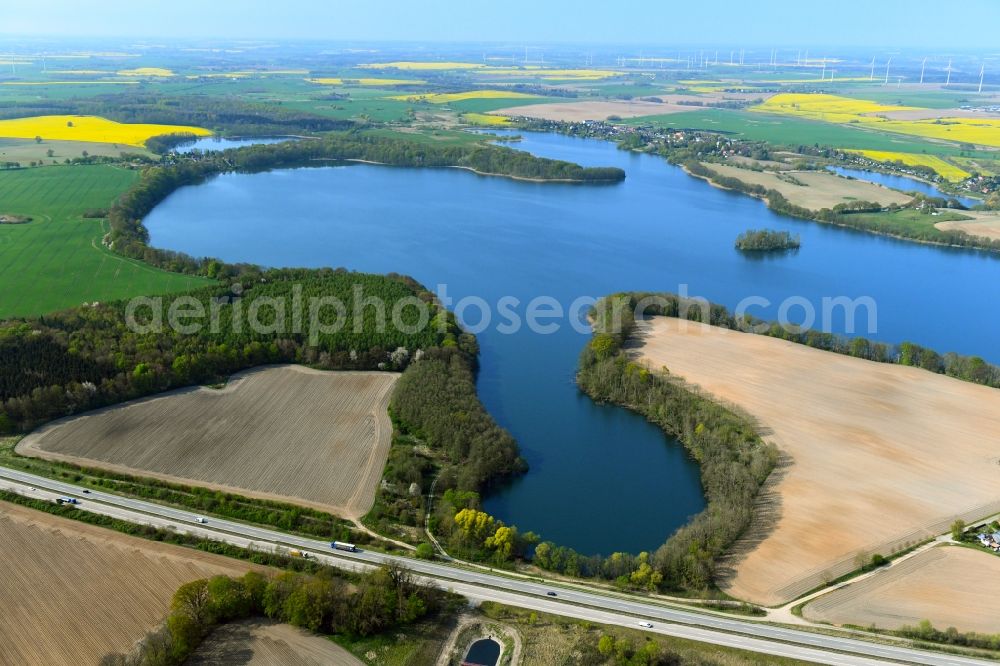 Hohen-Sprenz from the bird's eye view: Riparian areas at the lake area of a??a??the Hohensprenzer See near Hohen-Sprenz am See in the state Mecklenburg-Western Pomerania, Germany