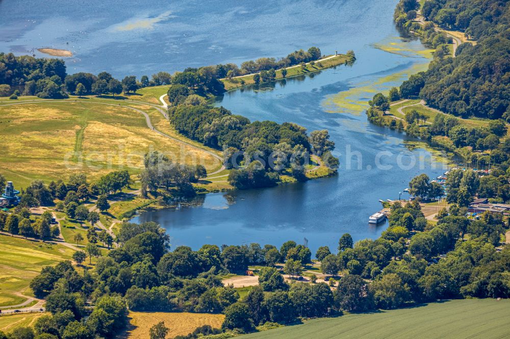 Aerial photograph Bochum - riparian areas on the lake area of Kemnader See in Witten in the state North Rhine-Westphalia