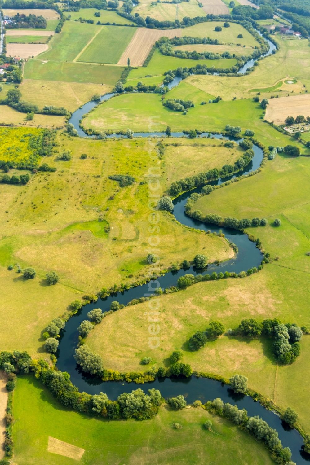 Aerial image Heil - Curved loop of the riparian zones on the course of the river Lippe- in Heil in the state North Rhine-Westphalia, Germany