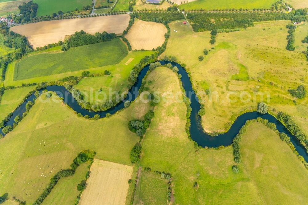 Aerial photograph Heil - Curved loop of the riparian zones on the course of the river Lippe- in Heil in the state North Rhine-Westphalia, Germany