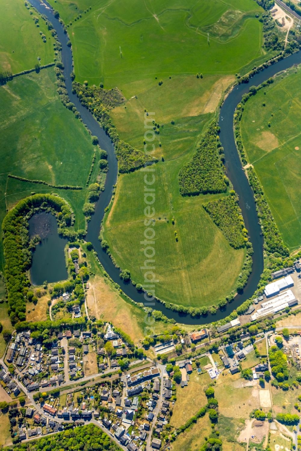 Aerial image Wesel - Curved loop of the riparian zones on the course of the river Lippe - in Wesel in the state North Rhine-Westphalia, Germany