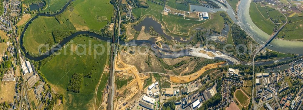 Aerial photograph Wesel - Curved loop of the riparian zones on the course of the river Lippe - in Wesel in the state North Rhine-Westphalia, Germany