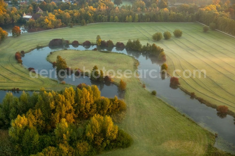 Hamm from above - Curved loop of the riparian zones on the course of the river Muehlengraben in Hamm in the state North Rhine-Westphalia, Germany