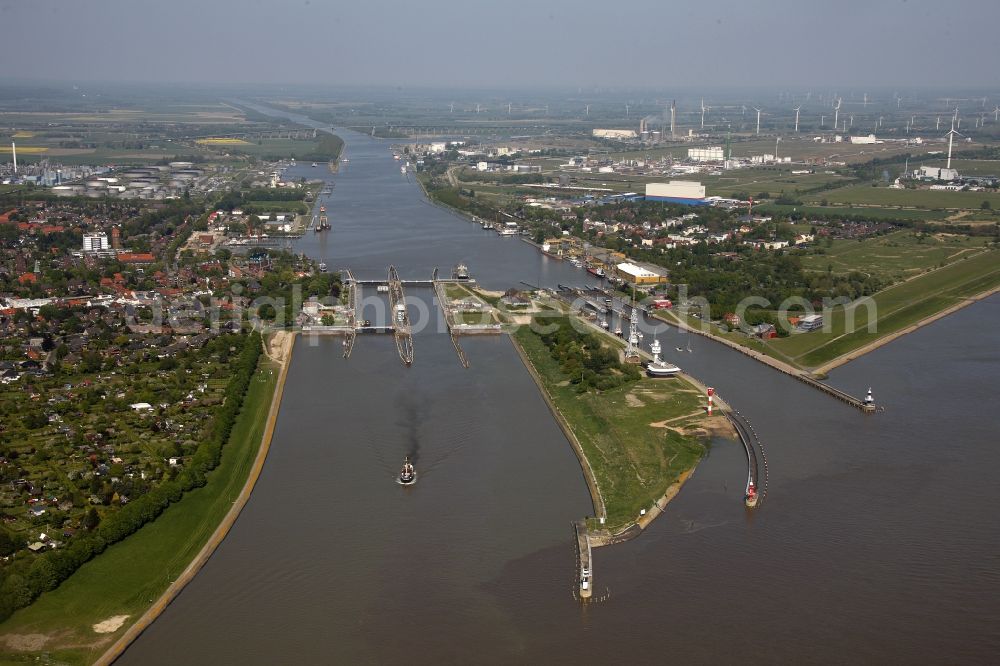 Brunsbüttel from the bird's eye view: Shore areas of the Nord- Ostsee- Canal in Brunsbuettel in Schleswig-Holstein