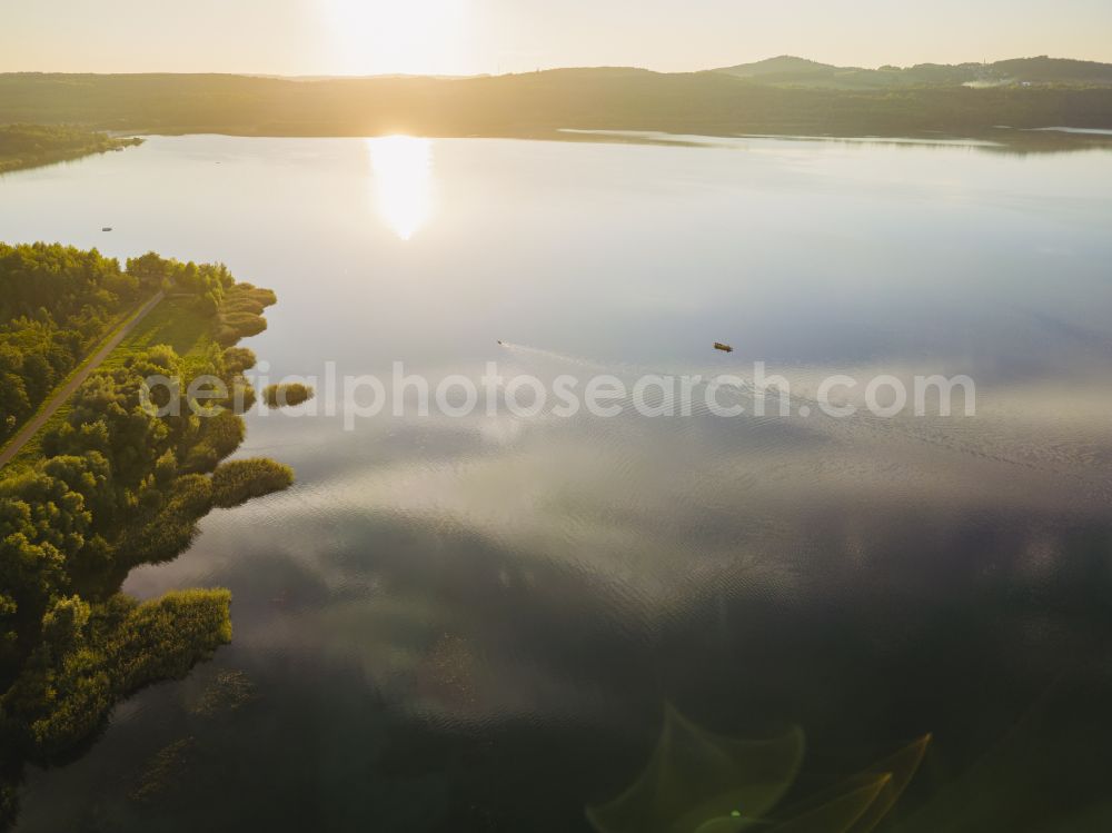 Aerial photograph Görlitz - Shore areas of flooded former lignite opencast mine and renaturation lake Berzdorfer See in the district Weinhuebel in Goerlitz in the state Saxony, Germany