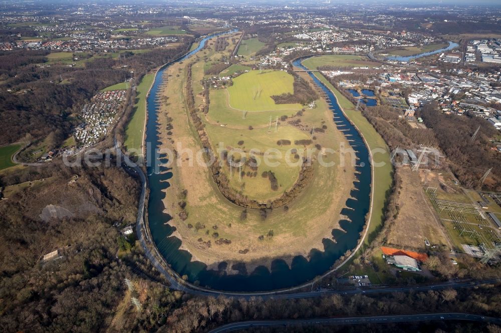 Hattingen from above - Curved loop of the riparian zones on the course of the river Ruhr - in Hattingen in the state North Rhine-Westphalia, Germany