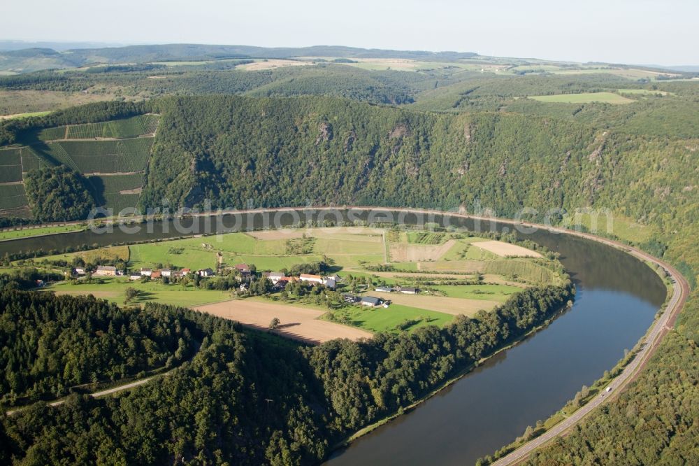 Aerial image Taben-Rodt - Curved loop of the riparian zones on the course of the river Saar in the district Hamm in Taben-Rodt in the state Rhineland-Palatinate