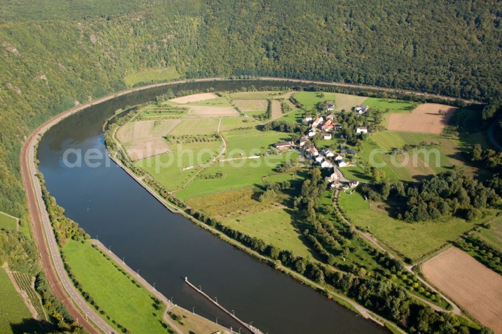 Aerial photograph Taben-Rodt - Curved loop of the riparian zones on the course of the river Saar in the district Hamm in Taben-Rodt in the state Rhineland-Palatinate