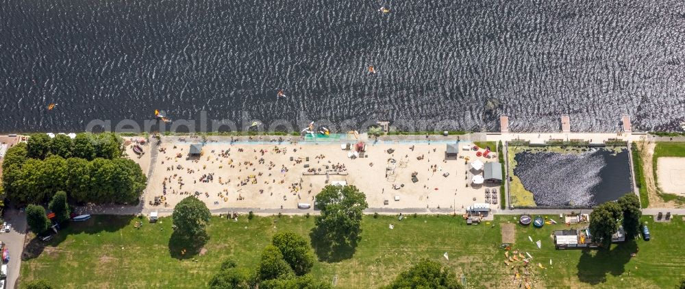 Aerial image Essen - Sandy beach areas on the Baldeneysee in Essen in the state North Rhine-Westphalia, Germany