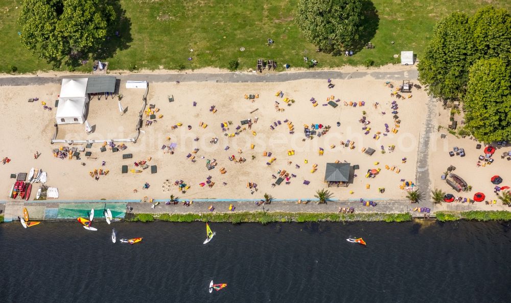 Aerial photograph Essen - Sandy beach areas on the Baldeneysee in Essen in the state North Rhine-Westphalia, Germany