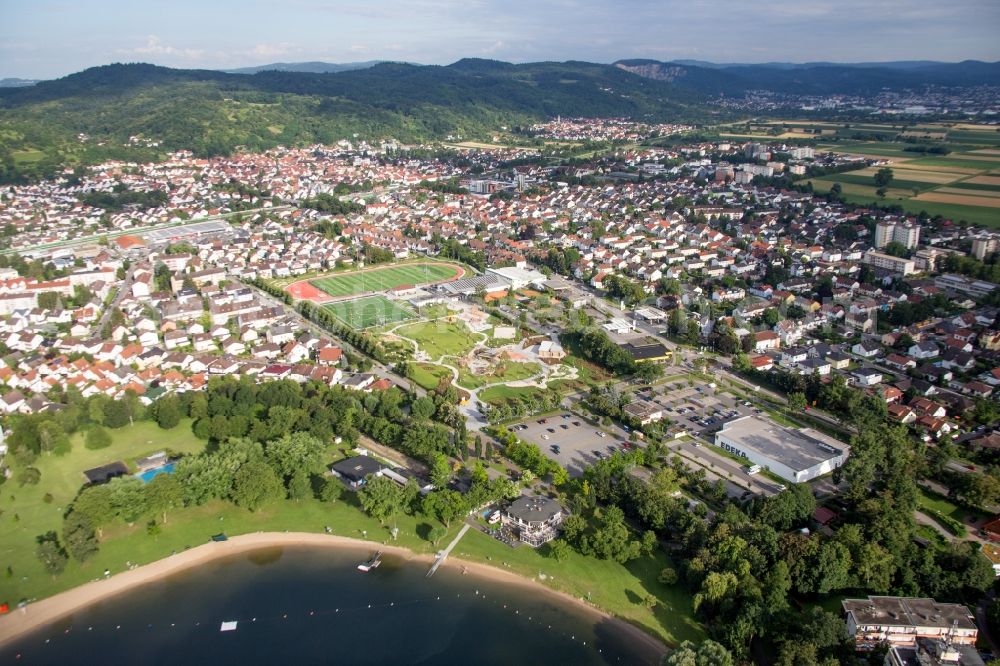 Aerial photograph Hemsbach - Sandy beach areas on the Campingplatz Wiesensee in Hemsbach in the state Baden-Wuerttemberg, Germany