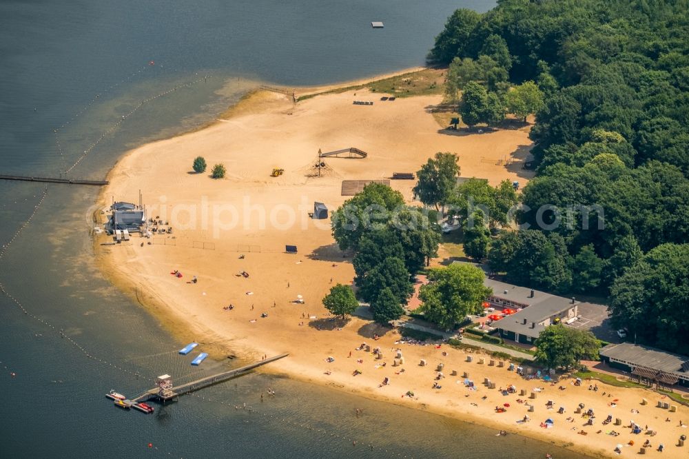 Aerial image Haltern am See - Sandy beach areas on the Halterner Seeterrassen on Hullerner Strasse in Haltern am See in the state North Rhine-Westphalia, Germany