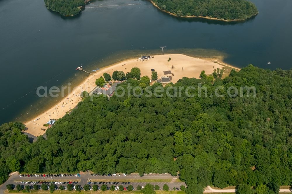 Aerial photograph Haltern am See - Sandy beach areas on the Halterner Seeterrassen on Hullerner Strasse in Haltern am See in the state North Rhine-Westphalia, Germany