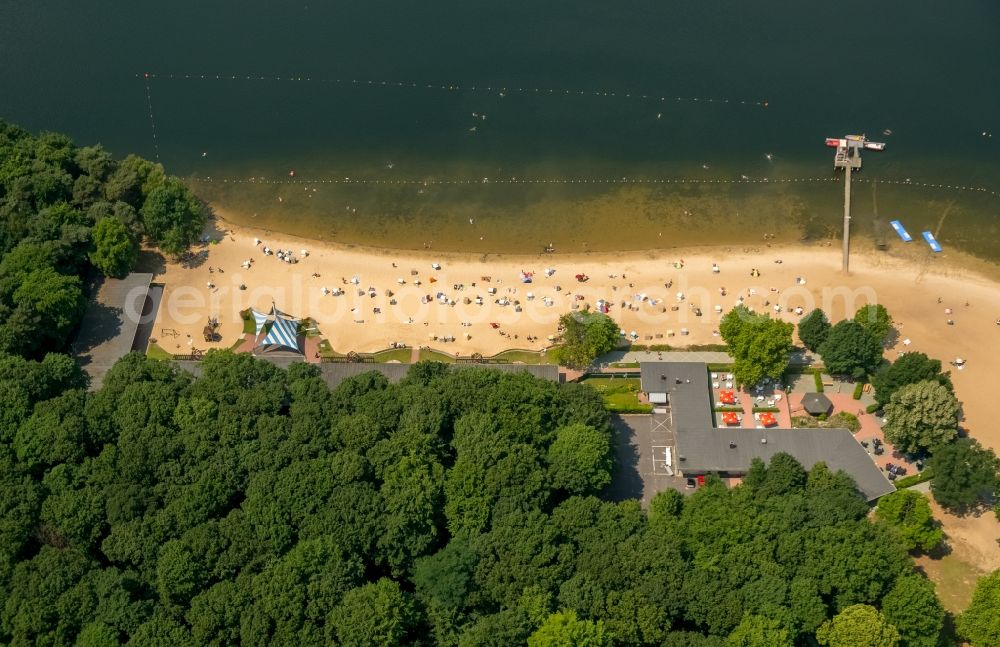 Aerial image Haltern am See - Sandy beach areas on the Halterner Seeterrassen on Hullerner Strasse in Haltern am See in the state North Rhine-Westphalia, Germany