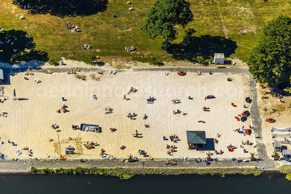 Aerial image Essen - Sandy beach areas on the Seaside Beach Baldeney on Baldeneysee in Essen in the state North Rhine-Westphalia, Germany