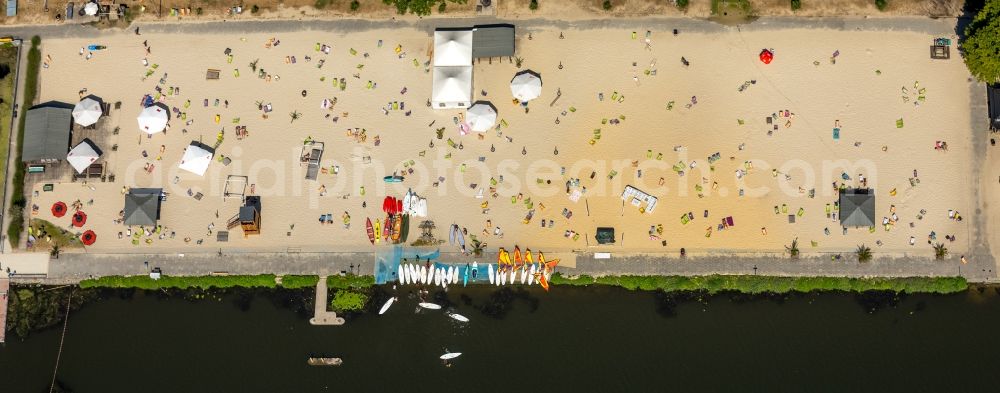 Aerial image Essen - Sandy beach areas on the Seaside Beach Baldeney on Baldeneysee in Werden in the state North Rhine-Westphalia, Germany