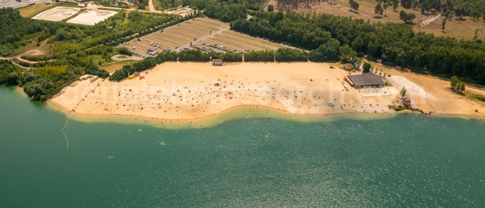 Aerial photograph Haltern am See - Sandy beach areas on the Silbersee in the district Sythen in Haltern am See in the state North Rhine-Westphalia, Germany