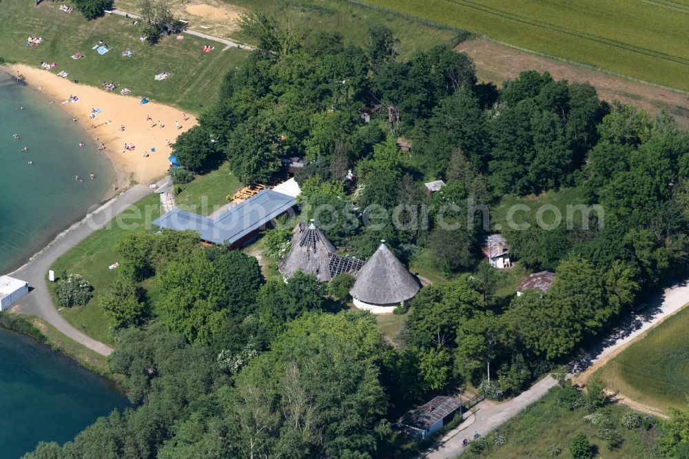 Erfurt from above - Shore areas on the sandy beach of the recreational and recreational park Nordstrand in Erfurt in the state of Thuringia, Germany