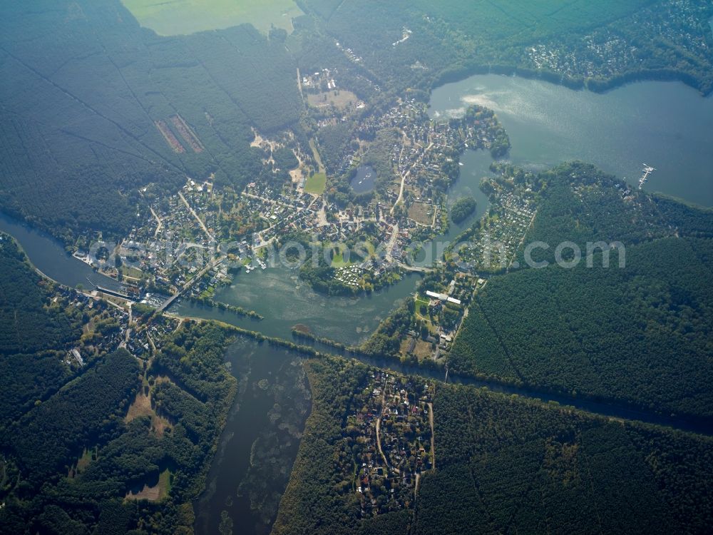 Aerial image Königs Wusterhausen - Riparian areas on the lake area of Crossinsee and the riverbank of Oder-Spree-Canal in Wernsdorf in the state of Brandenburg