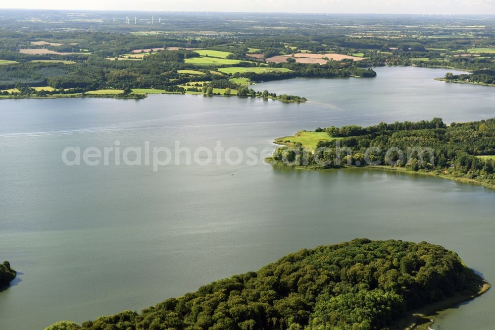 Felde from the bird's eye view: Riparian areas on the lake area of Ahrensee in Felde in the state Schleswig-Holstein