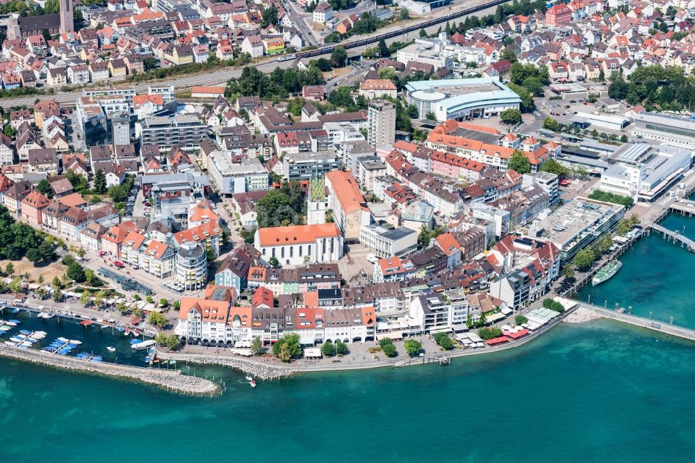 Aerial photograph Friedrichshafen - Riparian areas on the lake area of Lake Constance in Friedrichshafen in the state Baden-Wurttemberg, Germany