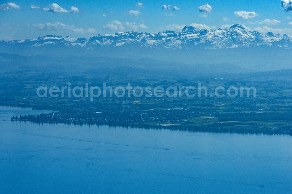 Uttwil from above - Riparian areas on the lake area of Bodensees in Friedrichshafen in the state Baden-Wuerttemberg, Germany